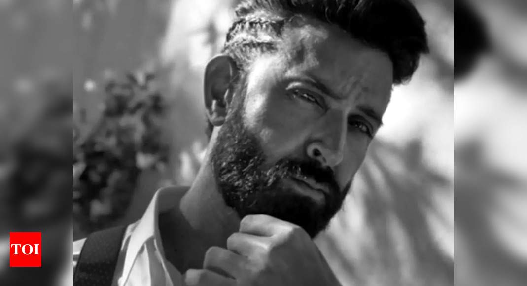 Hrithik Roshan leaves the internet swooning over his bearded look; fans say ‘What a MAN’ – Times of India