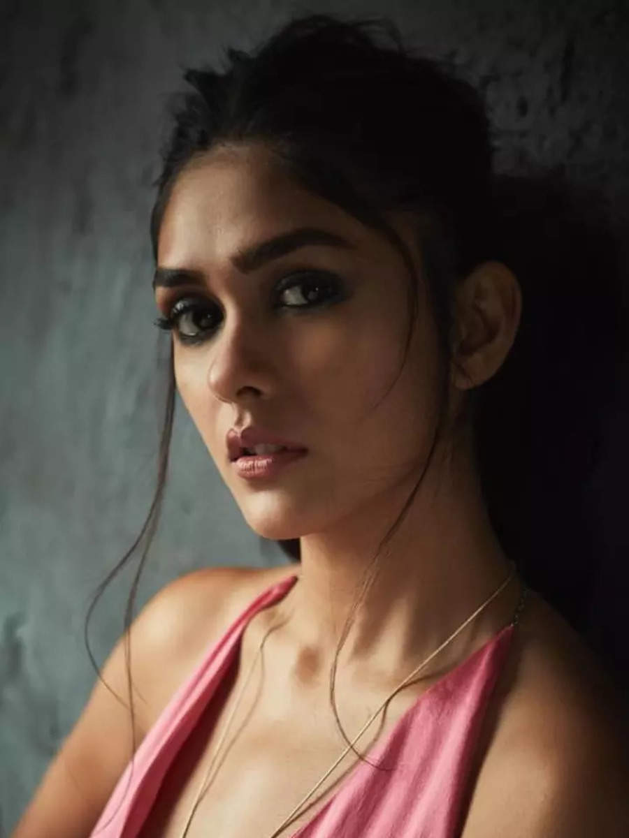 Mrunal Thakur makes her fans go wow with steamy pics | Times of India