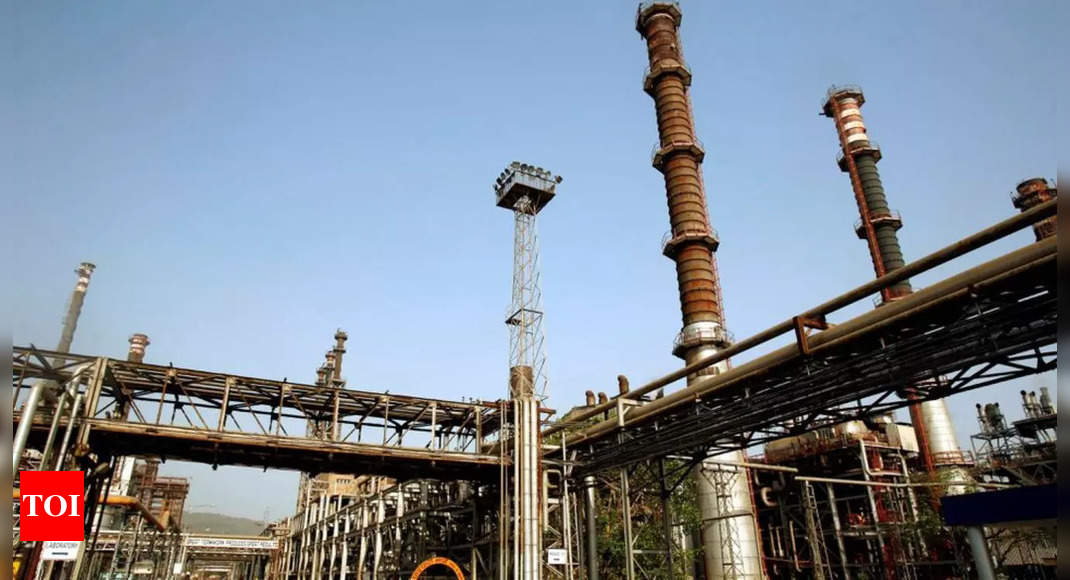 PSU refiners to lose monopoly over domestic crude from October 1