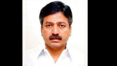 Chennai: Dravida Munnetra Kazhagam backing O Panneerselvam group, says Edappadi K Palaniswami faction