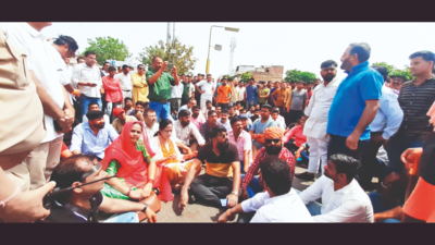 Udaipur: Protests Held Across State To Condemn Udaipur Murder | Jaipur ...