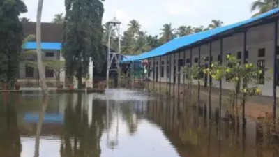 Ksdma: 1,252 schools, 113 hospitals in Kerala exposed to floods: Data ...