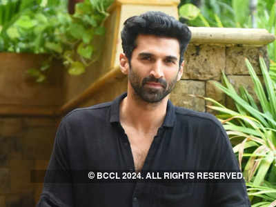 It can be draining if you do same films again: Aditya Roy Kapur