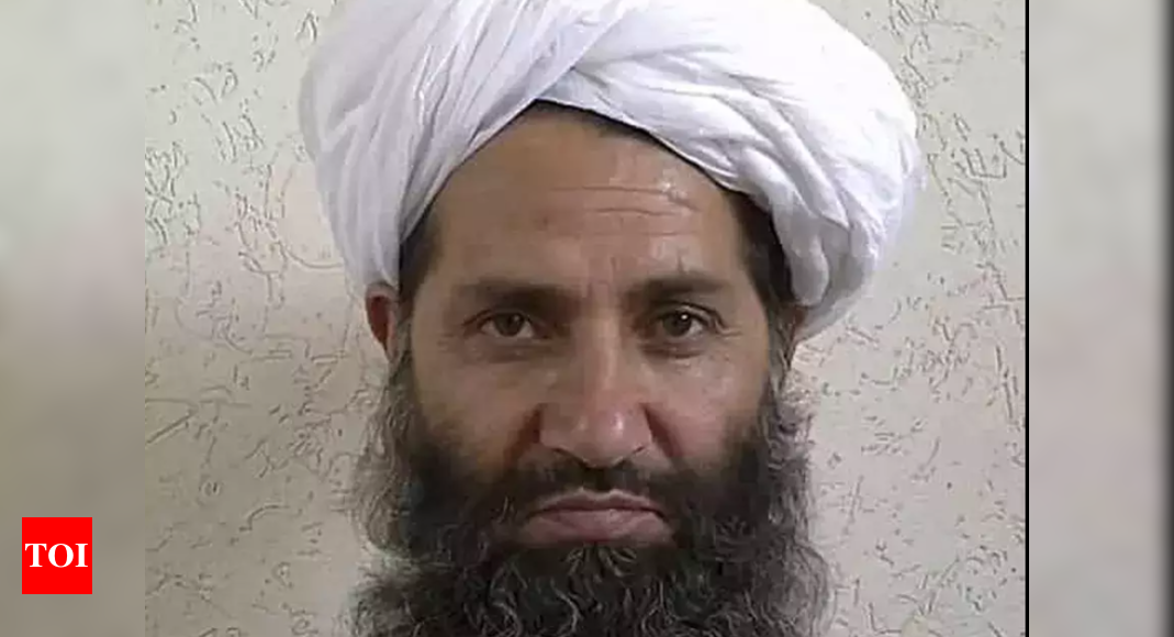 Le chef suprême reclus des talibans assiste à une réunion des religieux afghans