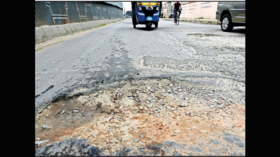 Karnataka HC raps Bruhat Bengaluru Mahanagara Palike, says bad roads hurt Bengaluru image