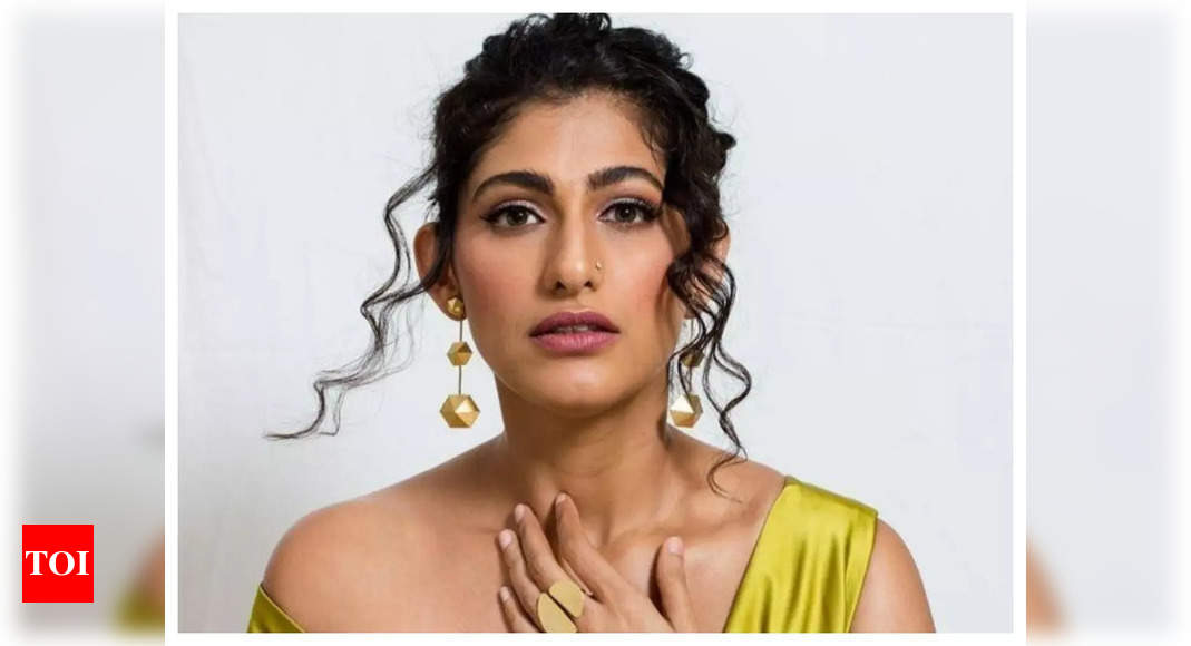 Kubbra Sait says writing about being molested in her book is not to show world she is a ‘dukhi aatma’ – Times of India