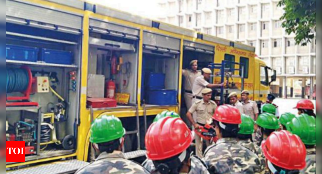 Delhi Over 1,000 volunteers to be trained in firefighting operations