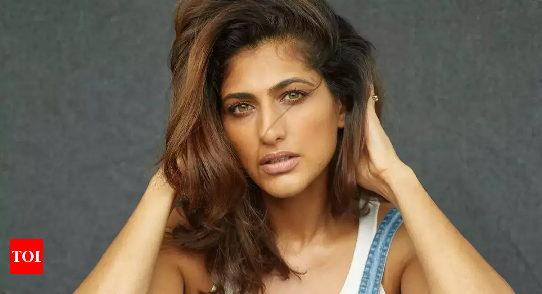 Kubbra Sait reveals she had an abortion after a one night stand, says, ‘I felt like a terrible human being’ – Times of India