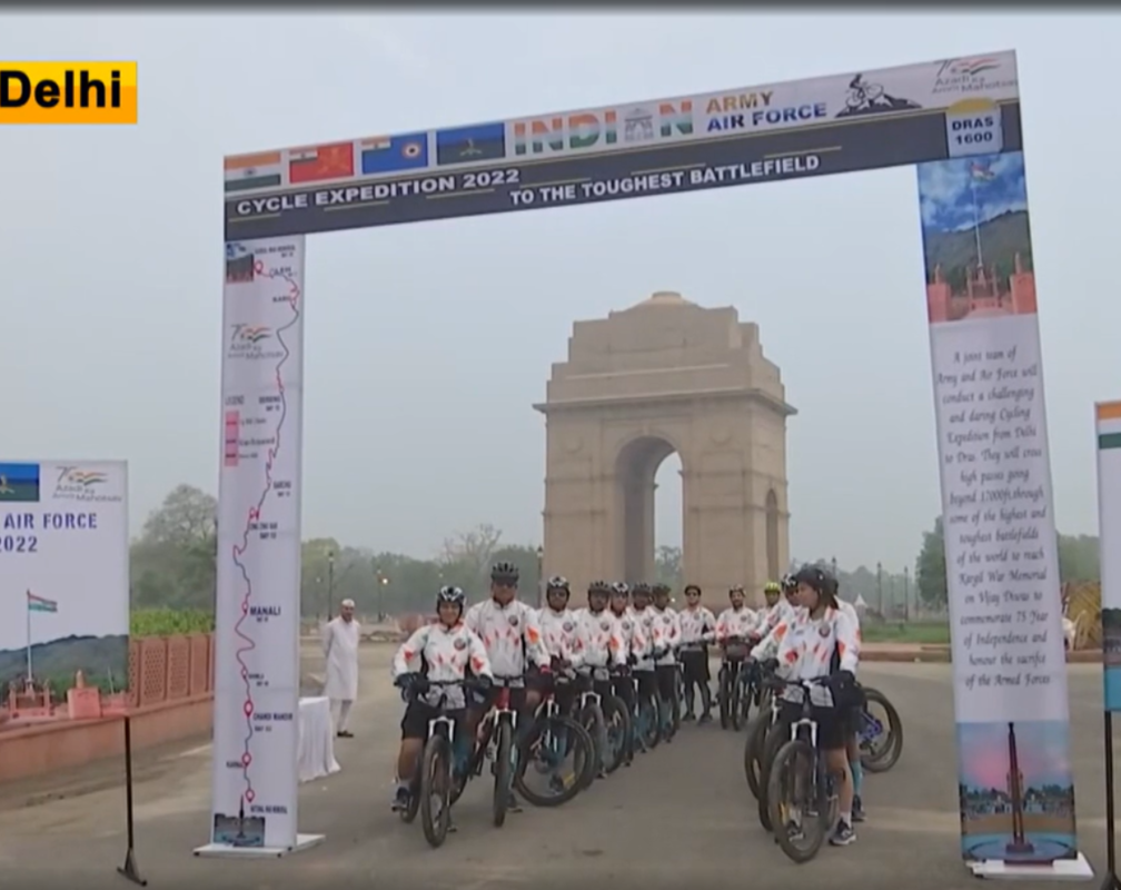 
Indian Army, Air Force organise cycling expedition to commemorate ‘Vijay Diwas’
