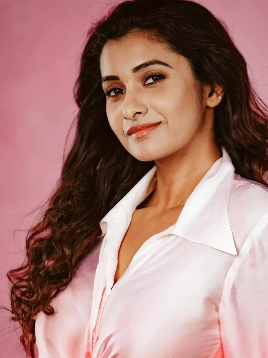 Yaanai actress Priya Bhavani Shankars fashionable pictures | Times of  India