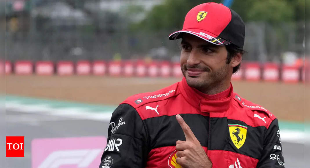 Carlos Sainz takes first career pole at British Grand Prix | Racing News – Times of India