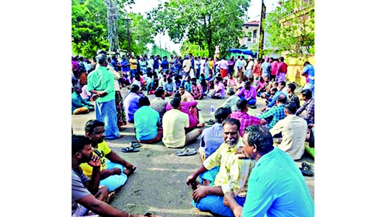 Thiruvananthapuram: Students protest against water crisis   Thiruvananthapuram: Students protest against water crisis