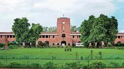 Delhi University English Teachers Fear Job Loss Under New Curriculum ...