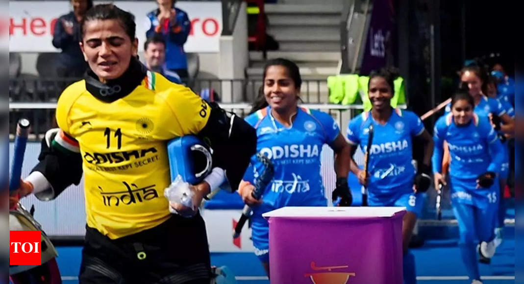 India vs England, Women’s Hockey World Cup 2022 Highlights: India play out a 1-1 draw against England in Pool B opener  – The Times of India
