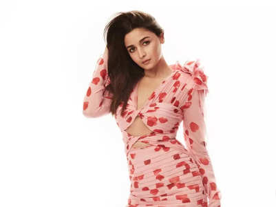 Mom-to-be Alia looks all things radiating