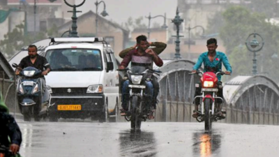 Gujarat: Clouds gather but deliver little