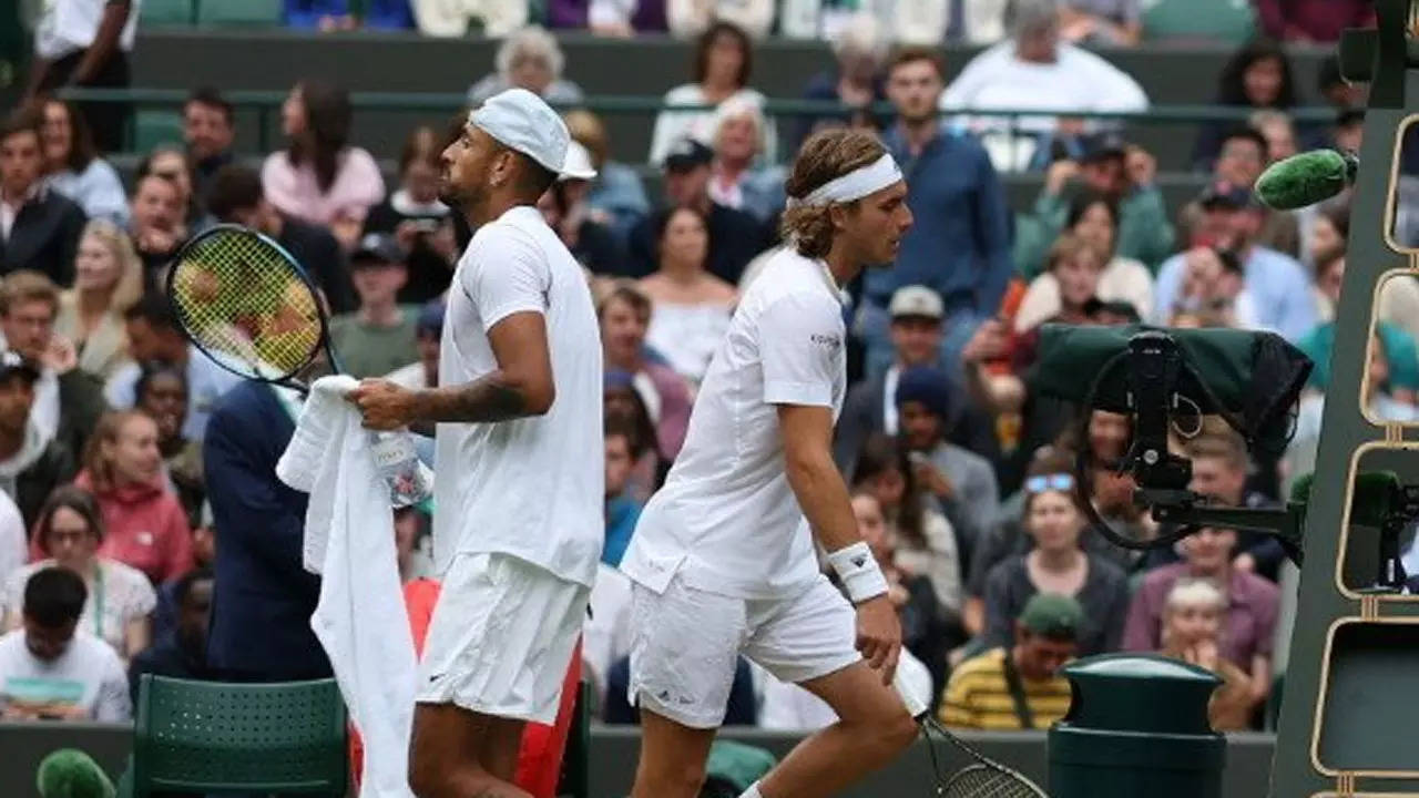 Wimbledon Nick Kyrgios overcomes Stefanos Tsitsipas with serve and verbal volleys Tennis News