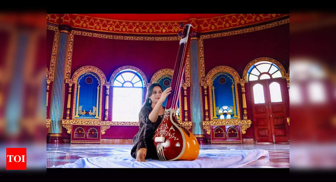 City student teaches Indian classical music to students across the globe – Times of India