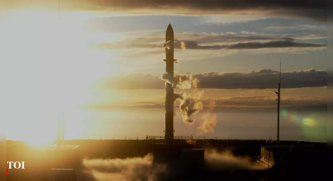 Nasa Satellite Breaks From Orbit Around Earth Heads To Moon Times Of 