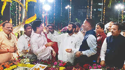 Thane welcomes Eknath Shinde who left as rebel & returned as Maharashtra CM