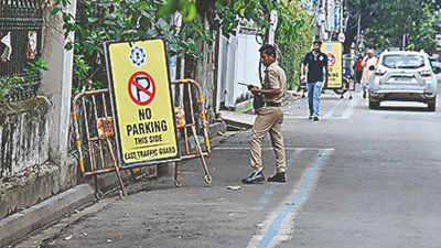 Day 1: Parking ban on 5 Kolkata roads eases traffic during school hours