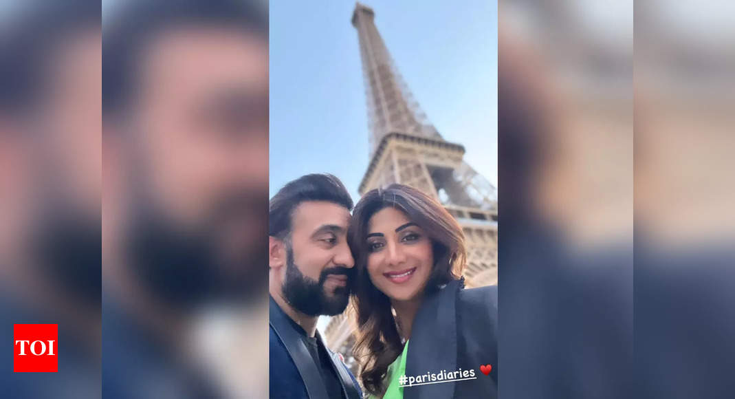Raj Kundra makes a rare appearance on Instagram as Shilpa Shetty drops a mushy selfie from their Paris holiday – Times of India