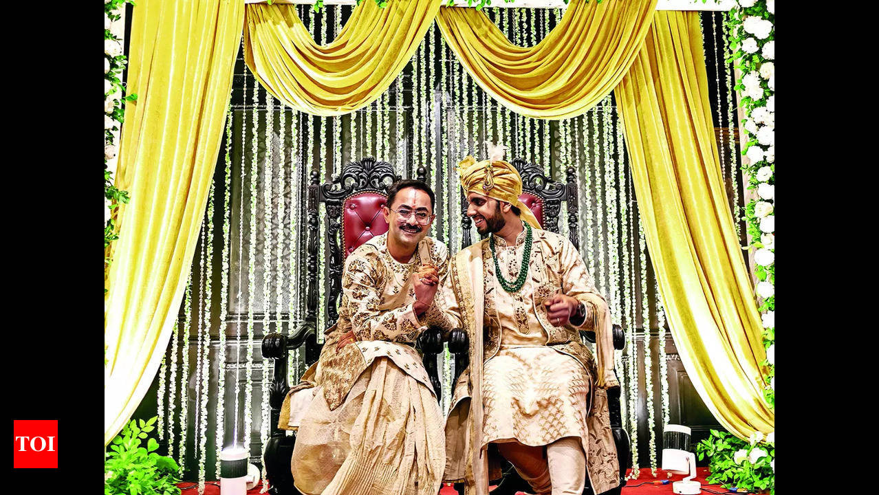 Gay couple ties the knot in a traditional ceremony | Kolkata News - Times  of India