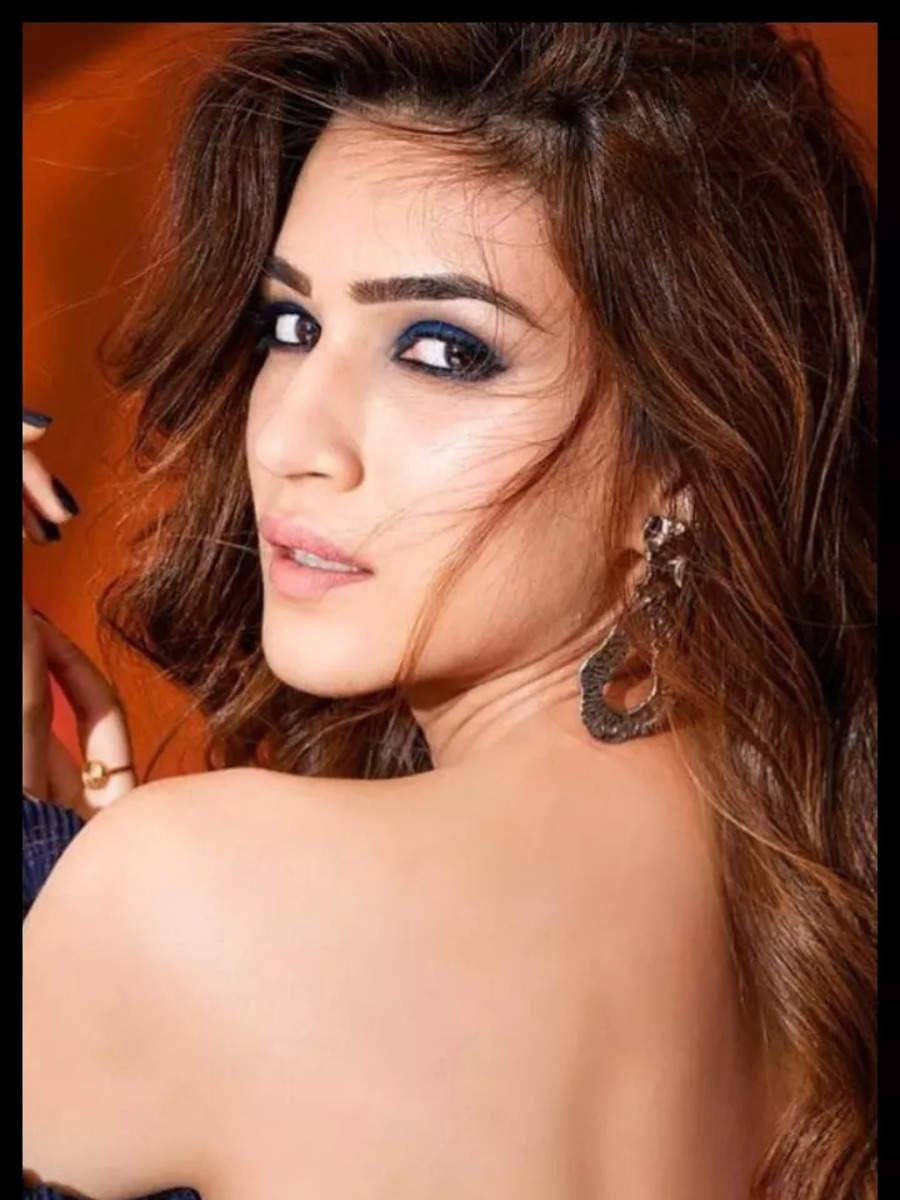 9 Times Kriti Sanon Made Heads Turn In Body Hugging Dresses Times Of India