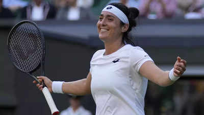 Wimbledon: Jabeur rallies past Bouzkova to reach maiden major semi-final