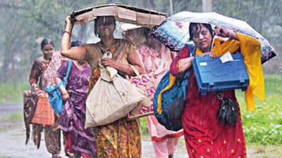 Madhya Pradesh: Rainfall gives poll staff a tough time