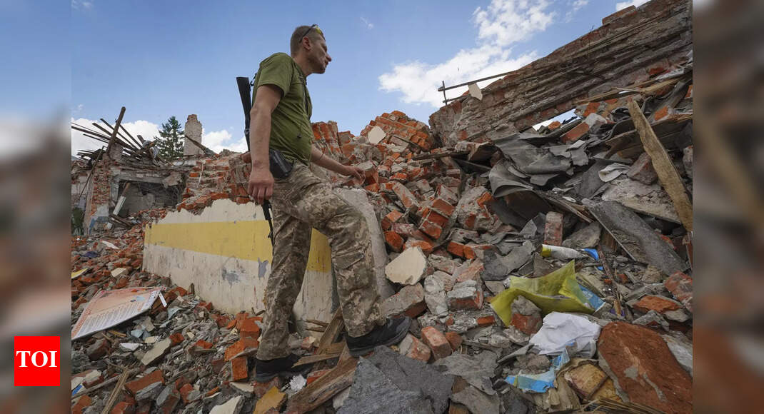 5 killed as Russia kilos jap Ukraine area of Donetsk – Instances of India