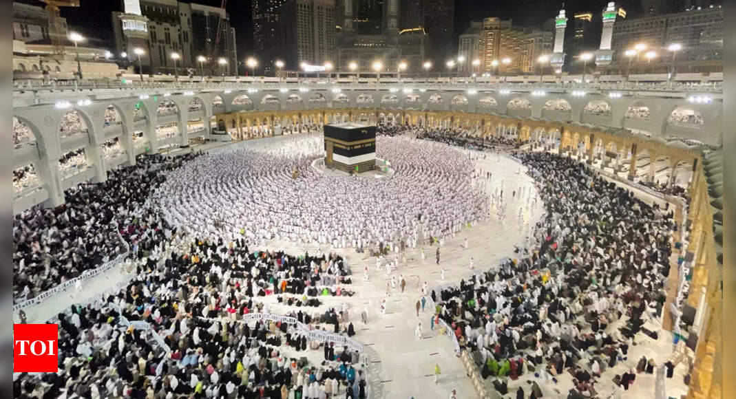 Saudi Arabia expecting 1 million in largest haj since Covid – Times of India