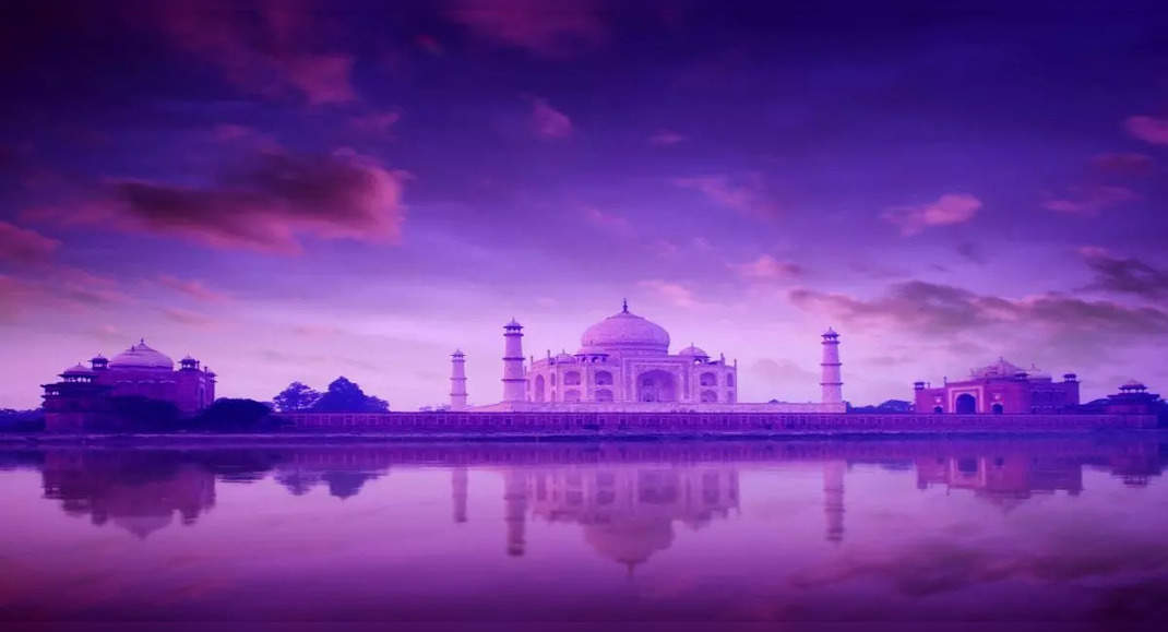 Beautiful View Of The Taj Mahal Mausoleum In India Stock Photo - Download  Image Now - Agra, Architecture, Built Structure - iStock