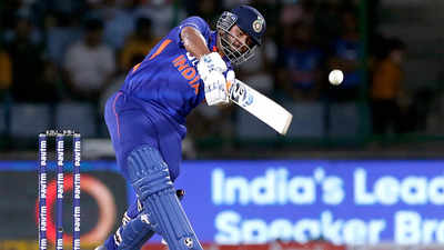 Wasim Jaffer opines that Rishabh Pant should open for India in T20Is