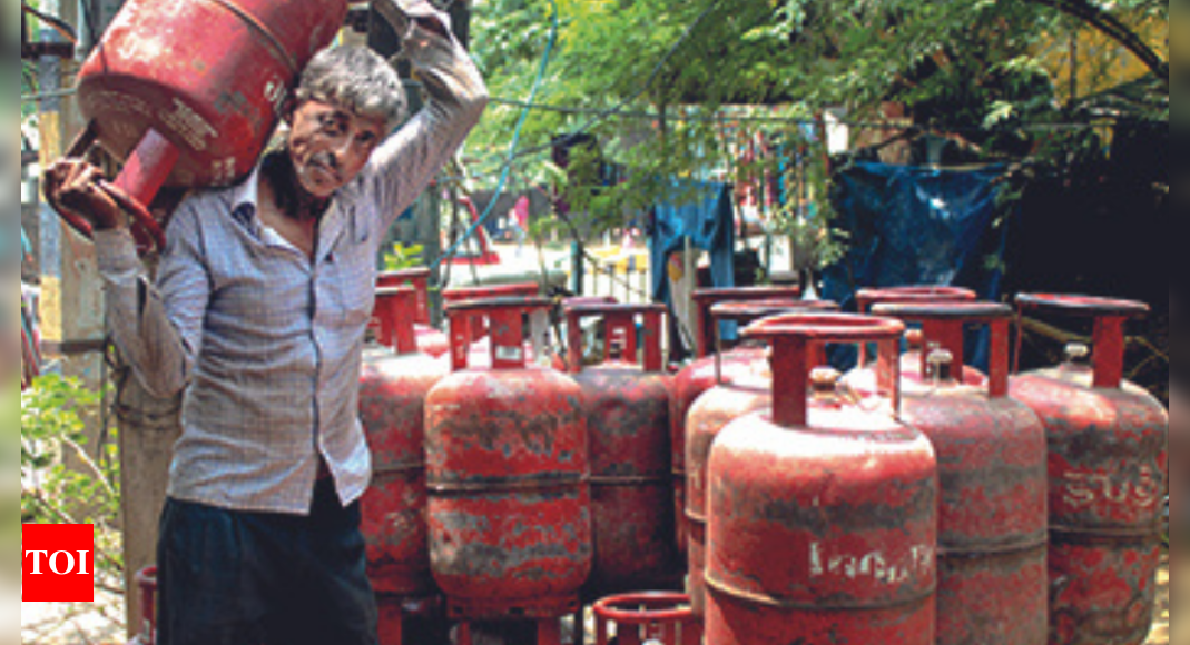 Mum: Domestic LPG up Rs 50 in 4th hike since March 22