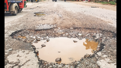 Telangana: Craters cover Secunderabad roads, rains compound daily misery