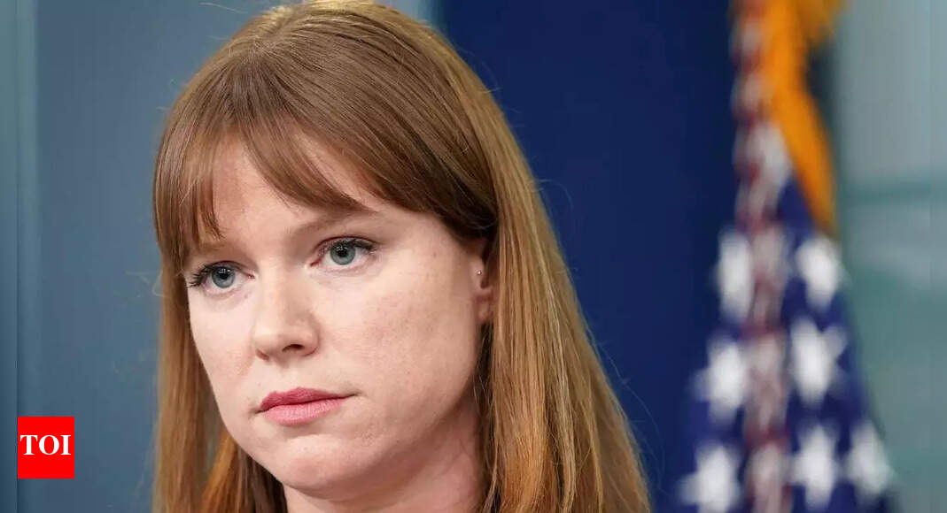 White House communications director quits - Times of India