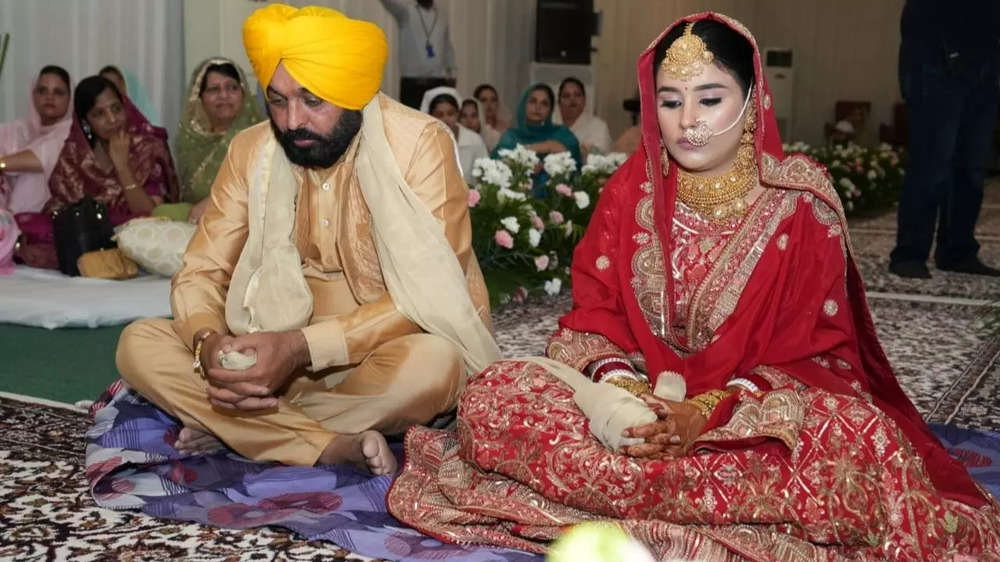 Wedding pictures of Punjab CM Bhagwant Mann and Gurpreet Kaur