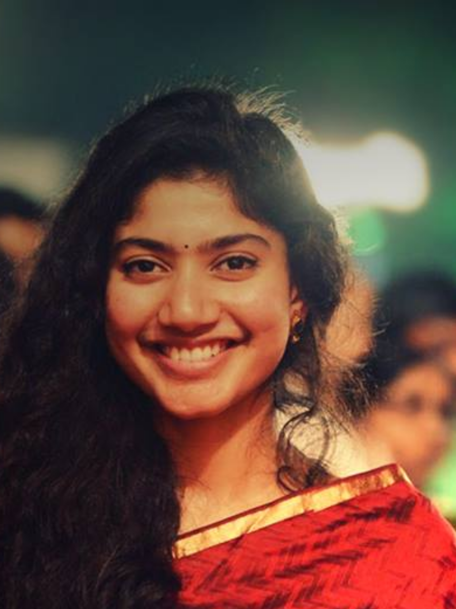 Sai Pallavi's collection of red dresses! | Times of India