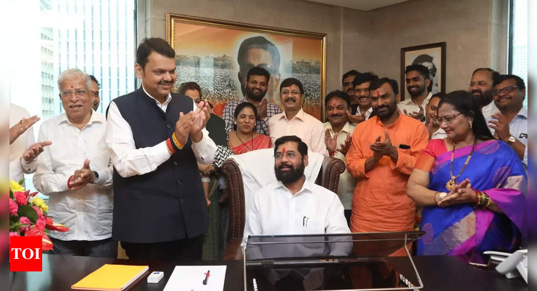 Maharashtra CM Eknath Shinde Takes Charge At Mantralaya In Mumbai; Bal ...