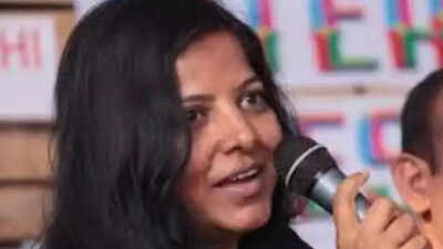 Toronto-based filmmaker Leena Manimekalai banner img