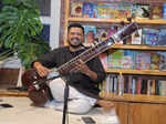 Lucknowites gave a standing ovation to this sitar recital