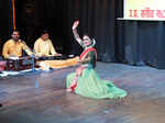 A splendid classical solo kathak performance