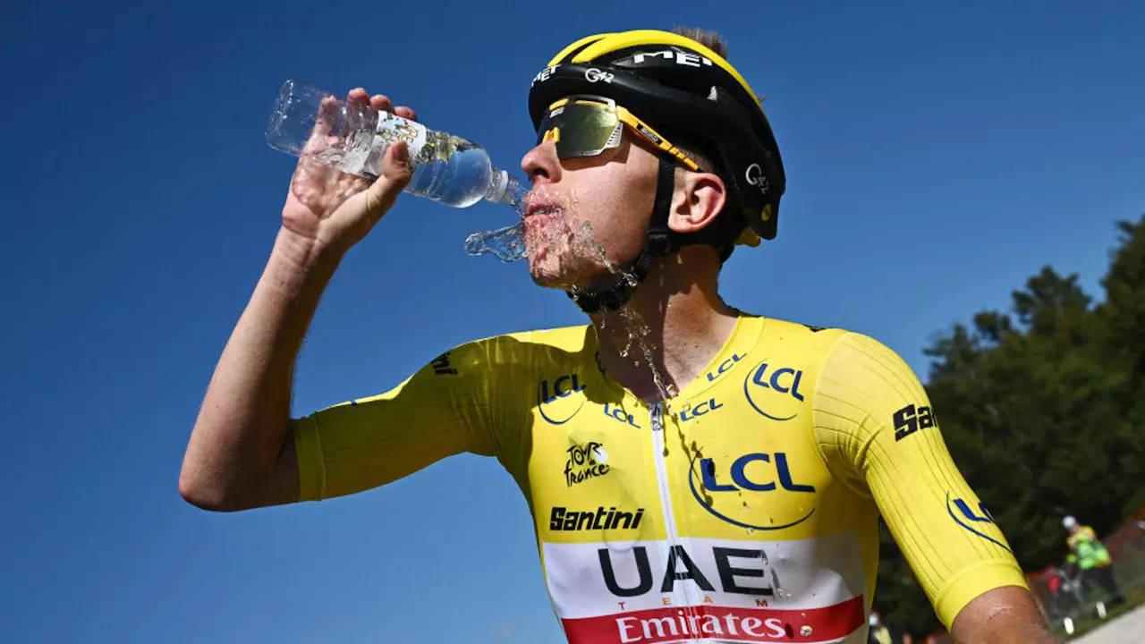 Tadej Pogacar wins stage, extends Tour de France lead