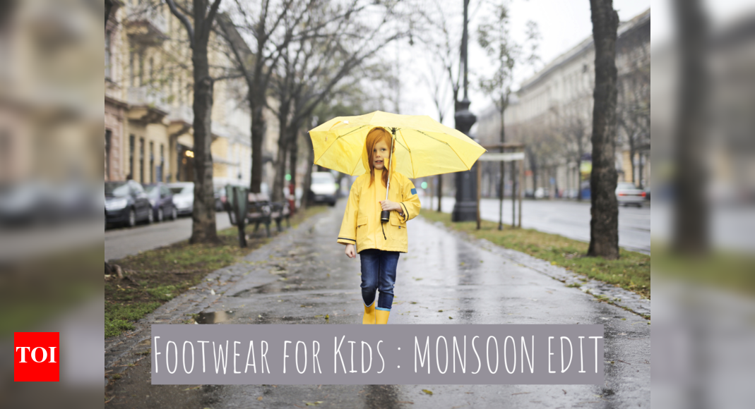 Kids Monsoon Footwear Shoes for boys & girls to wear in the rain