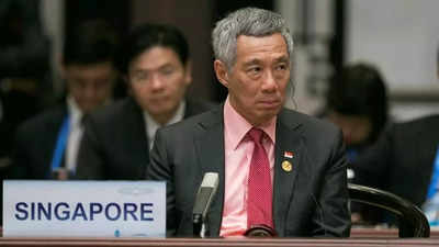 Man arrested in Singapore for threatening PM Lee on social media, following assassination of Shinzo Abe