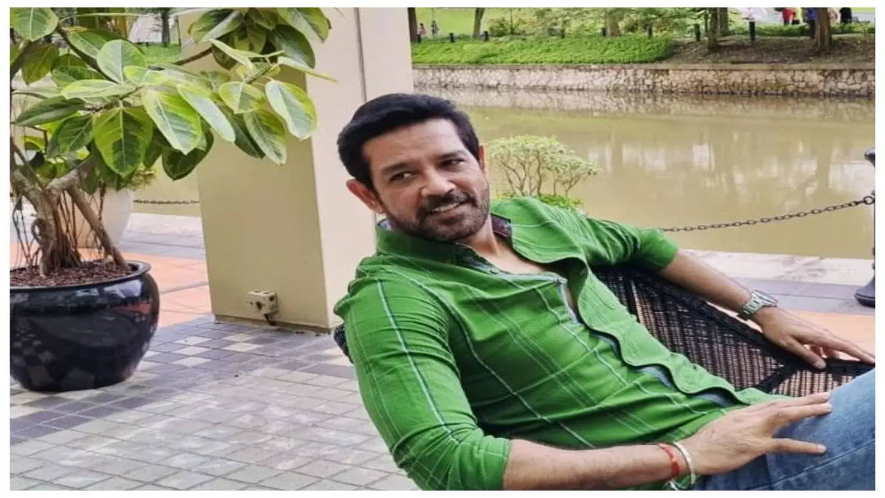 Anup Soni Opens Up On His Equation With Saas Bahu Achaar Pvt Ltd Cast Times Of India