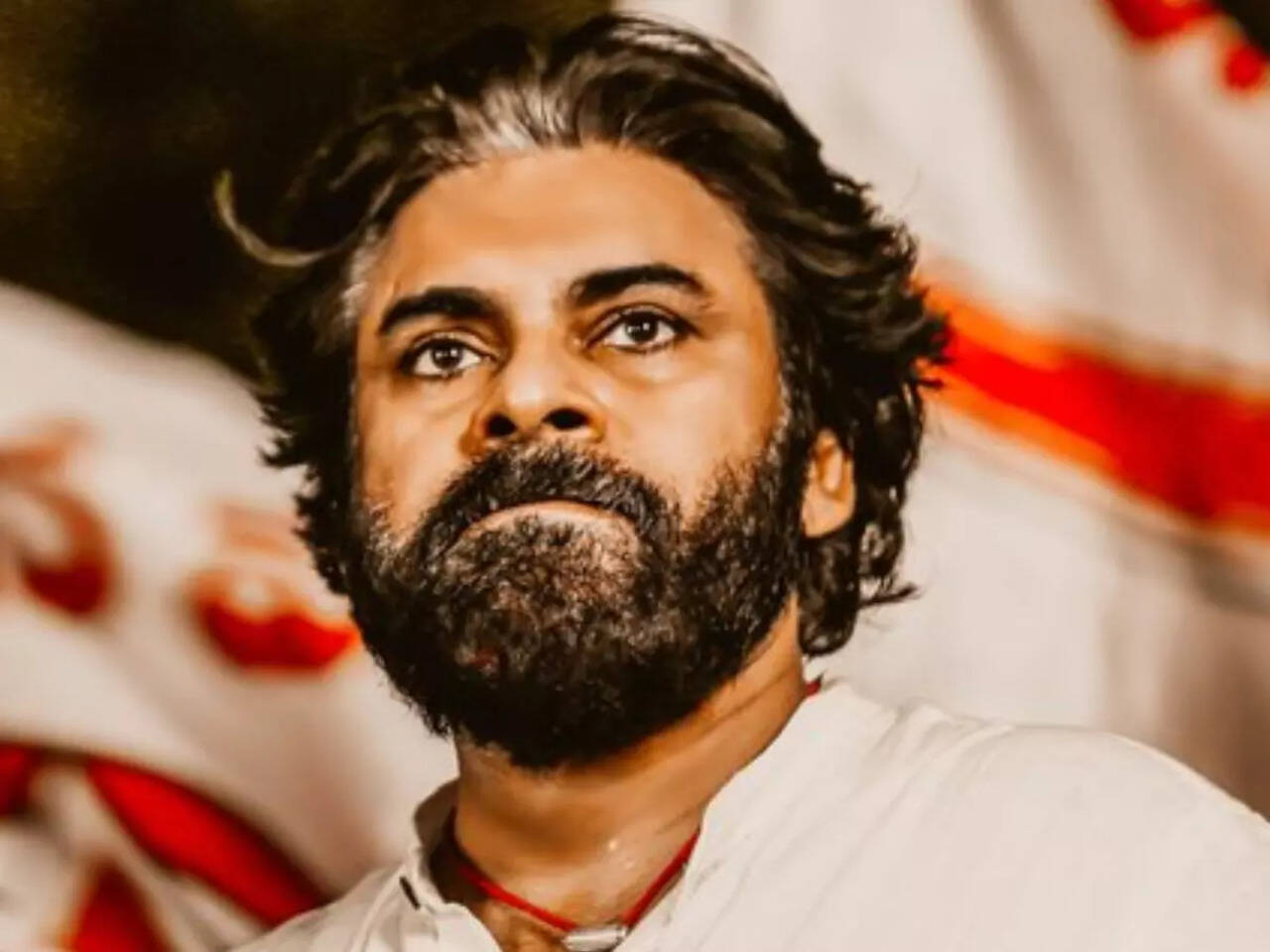 Pawan Kalyan changes his Twitter profile pic; fans are in awe ...