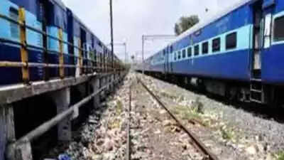 UP: Man’s head found stuck in engine of Gatimaan Express in Jhansi