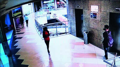 Jaipur: Student jumps to death from 3rd floor of a mall in Jhotwara